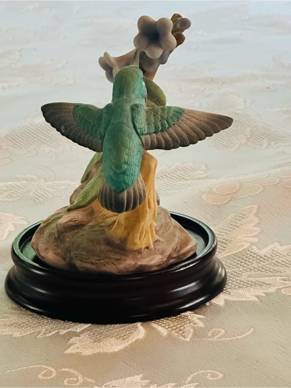 Andrea by Sadek #9615 Porcelain Hummingbird Figurine w/ Wood Base Vintage 1986